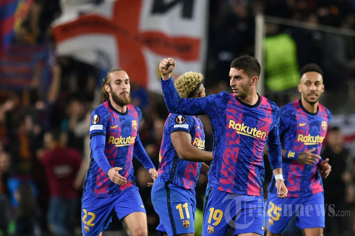 Liga Europa: Barcelona Ditahan Imbang Napoli 1-1