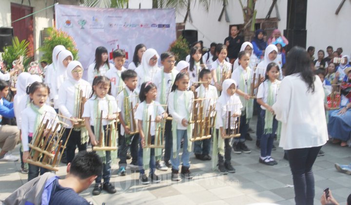 Lomba Menggambar Peringati Hari Anak 2016