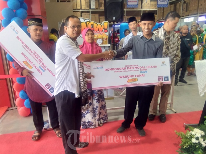 Lotte Grosir Gandeng BAZNAS Bantu UKM Karawang
