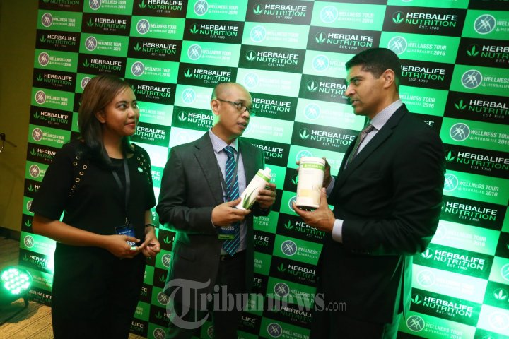 Luigi Gratton dan Arif Mustolih di Seminar Kesehatan Herbalife