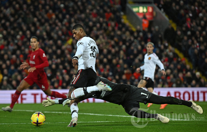 Lumat MU, Liverpool Pesta Gol di Anfield