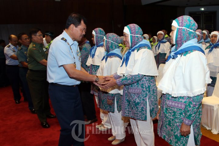 Mabes TNI Berangkatkan 172 Jamaah Calon Haji