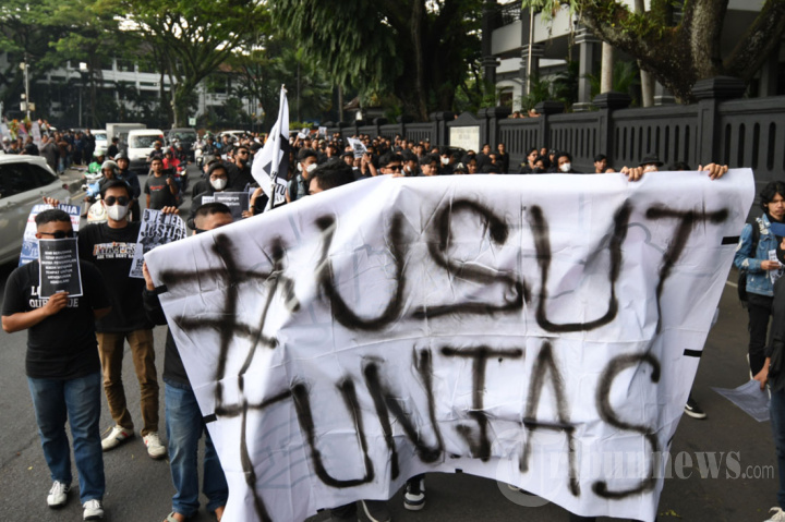 Mahasiswa Malang Demo Soroti Sidang Tragedi Kanjuruhan