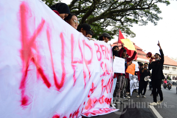Mahasiswa Malang Raya Demo Tolak Pengesahan KUHP