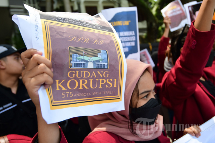 Mahasiswa Malang Raya Demo Tolak Pengesahan KUHP
