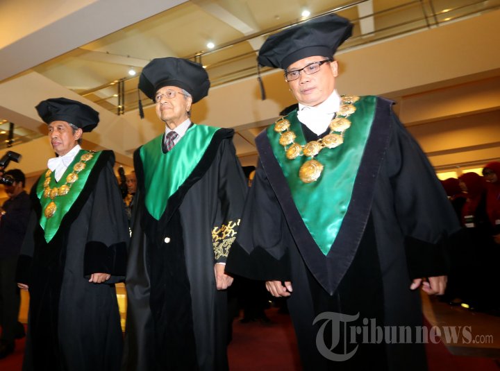 Mahathir Mohamad Dapatkan Gelar Honoris Causa dari UMY