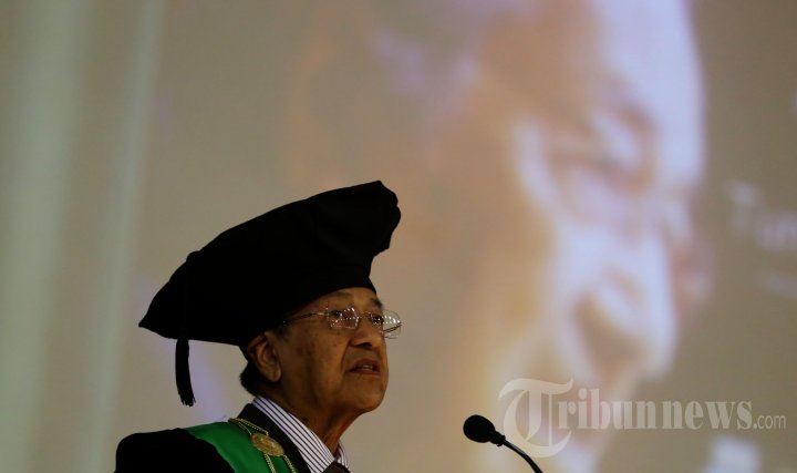 Mahathir Mohamad Dapatkan Gelar Honoris Causa dari UMY