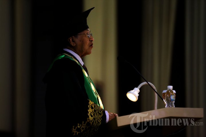 Mahathir Mohamad Dapatkan Gelar Honoris Causa dari UMY