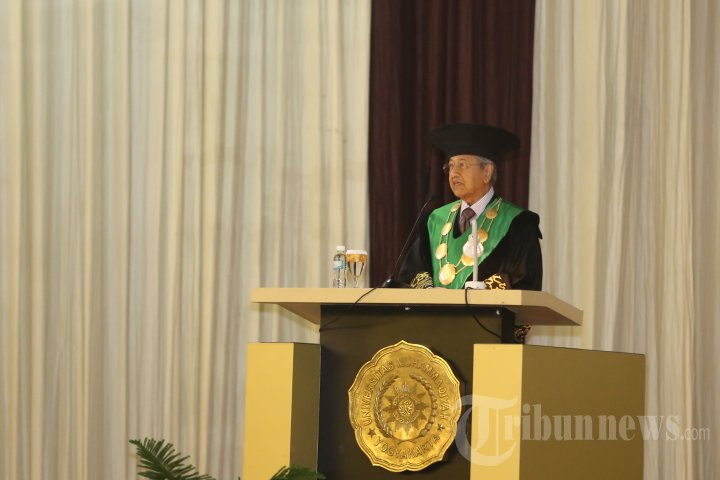 Mahathir Mohamad Dapatkan Gelar Honoris Causa dari UMY