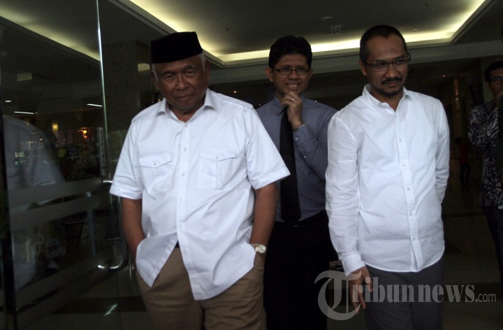 Mantan Ketua KPK Jenguk Novel Baswedan
