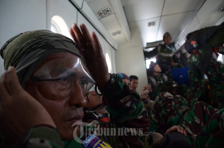Marinir Yontaifib-1 Melakukan Combat Freefall
