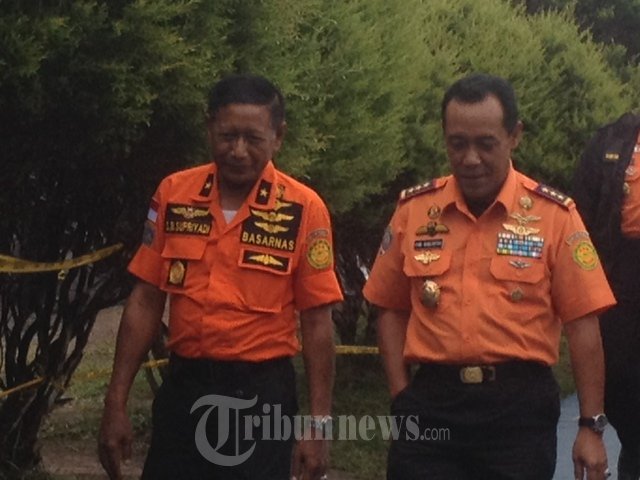 Marsekal Madya FHB Soelistyo dan Marsekal Pertama SB Supriyadi