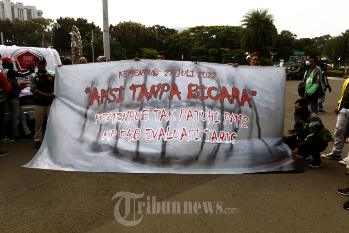 Masa Dari BOM Lakukan Aksi Tanpa Kata