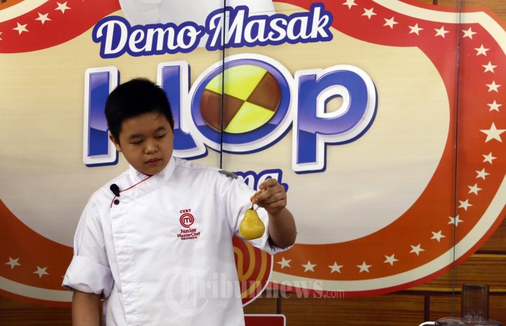 Master Chef Indonesia Anderson Demo Masak Biskuit Klop