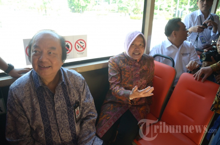Mayapada Bantu 2 Bus Tingkat ke Pemkot Surabaya