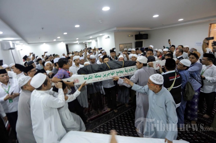 Mbah Moen Wafat di Tanah Suci