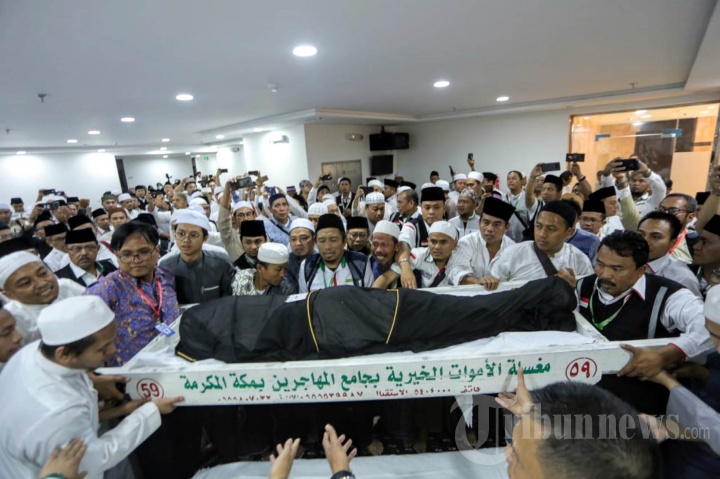 Mbah Moen Wafat di Tanah Suci