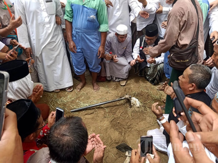 Mbah Moen Wafat di Tanah Suci