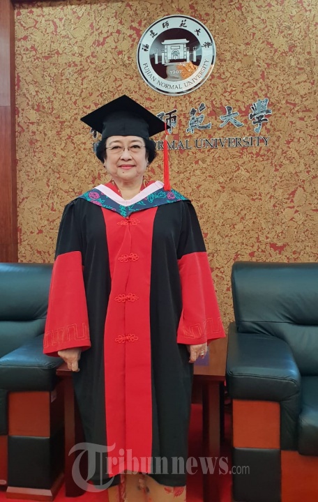 Megawati Terima Gelar Doktor Kehormatan Fujian Normal University