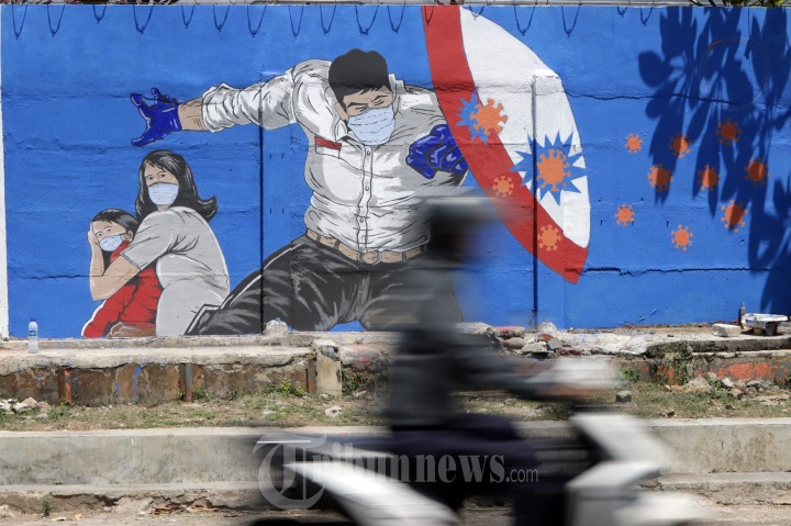 Melawan Corona Lewat Mural