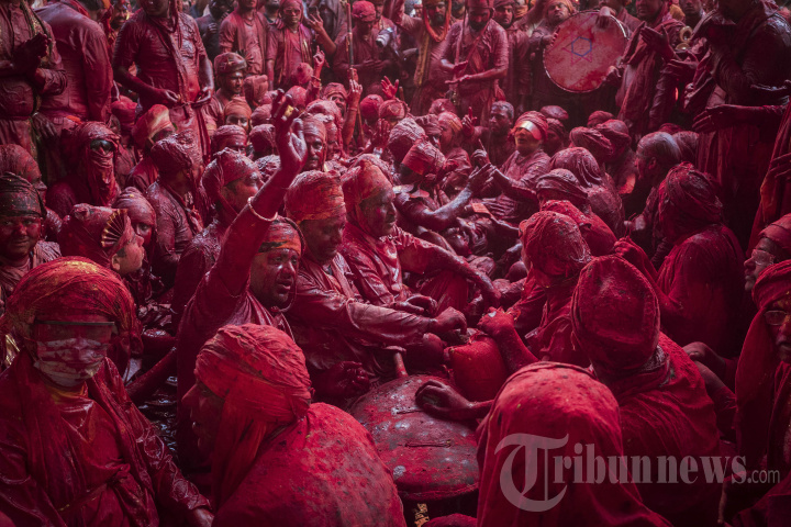 Melihat Festival Holi di India yang Penuh Warna