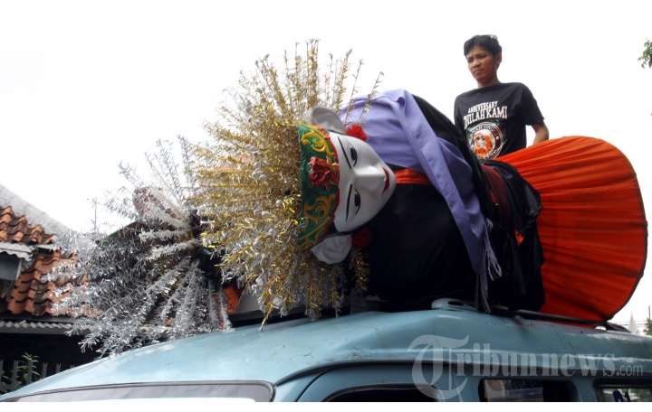 Melihat Kampung Ondel-ondel di Kramat Senen