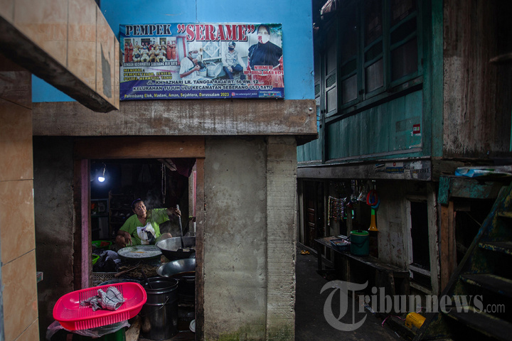 Melihat Produksi Pempek di Palembang