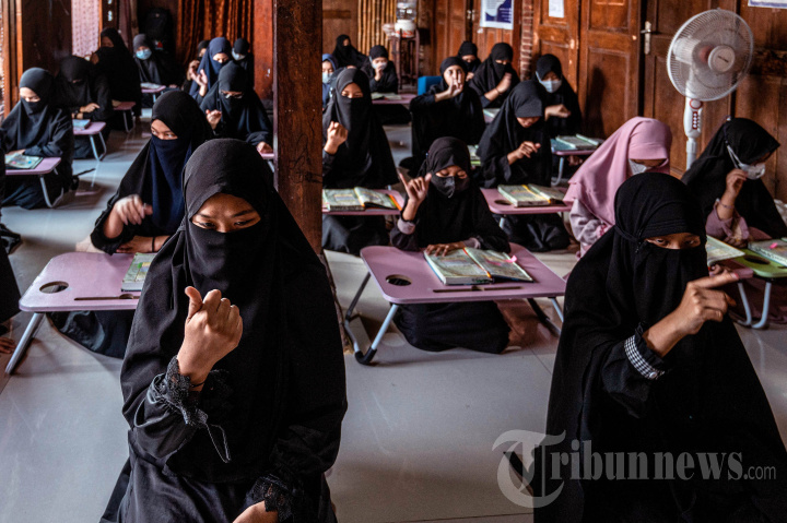 Melihat Semangat Santri Tunarungu Menghafal Al-Quran