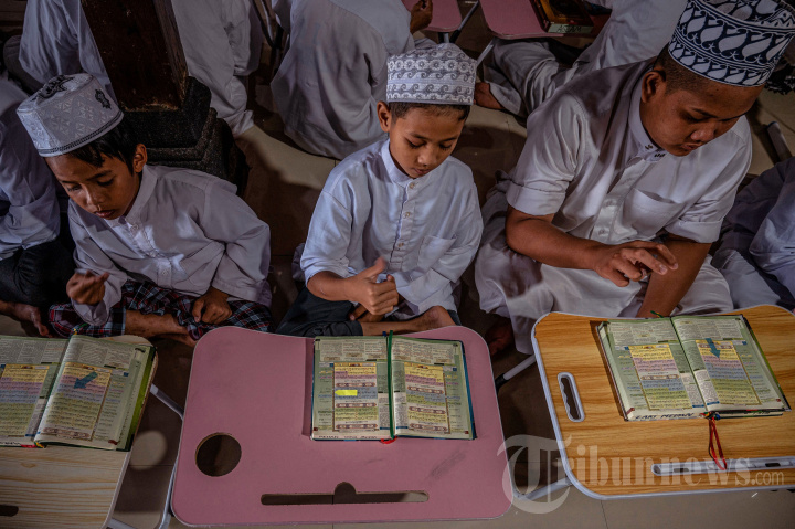 Melihat Semangat Santri Tunarungu Menghafal Al-Quran