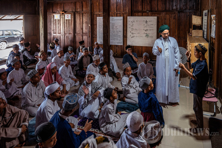 Melihat Semangat Santri Tunarungu Menghafal Al-Quran