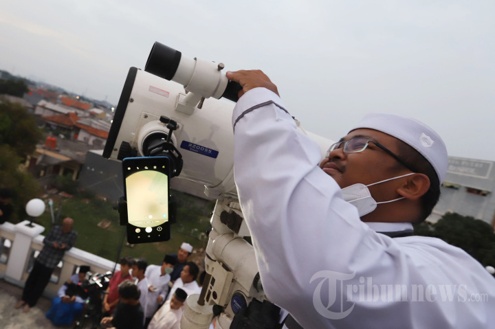 Memantau Hilal Untuk Menentukan Awal Ramadhan 1443 H