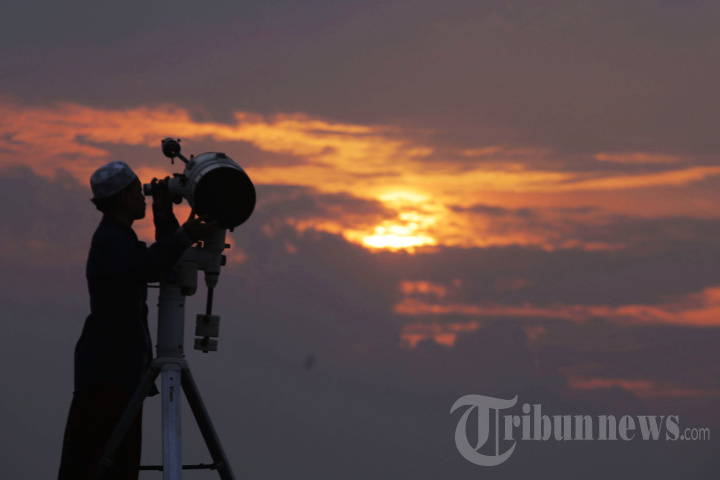 Memantau Hilal Untuk Menentukan Awal Ramadhan 1443 H
