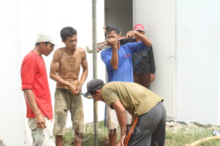 Membuat Sumur Pompa Air