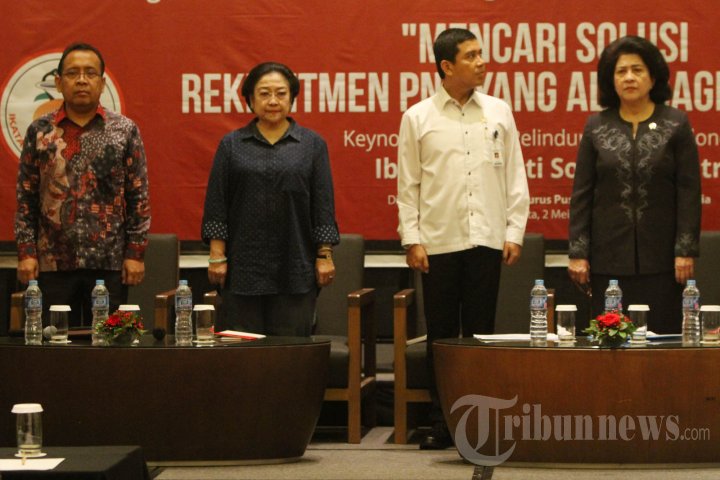 Mencari Solusu Rekruitmen PNS bagi Bidan PTT