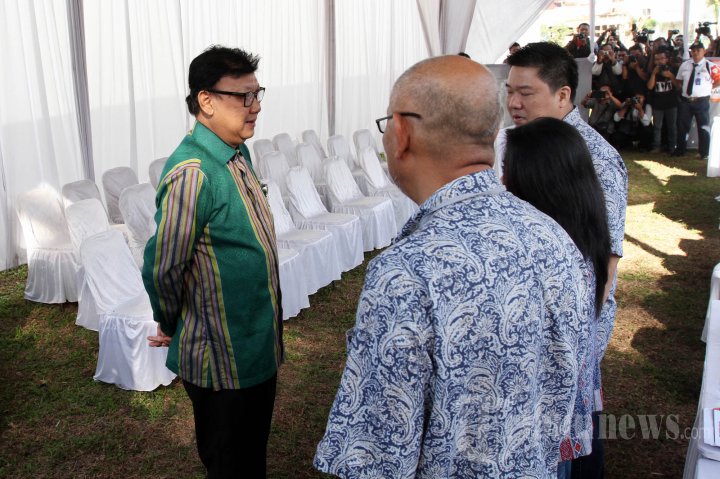 Mendagri Mengecek TPS Di Kota Tangsel