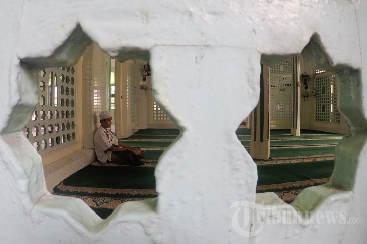 Mengaji di Masjid Layur Semarang