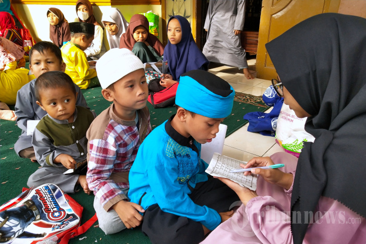 Mengaji Sore di Pondok Yatim Ad-Infinitum