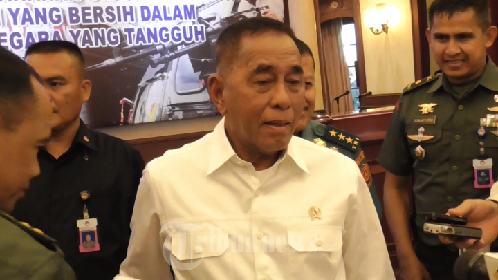 Menhan Ryamizard Ryacudu Pimpin Rapat