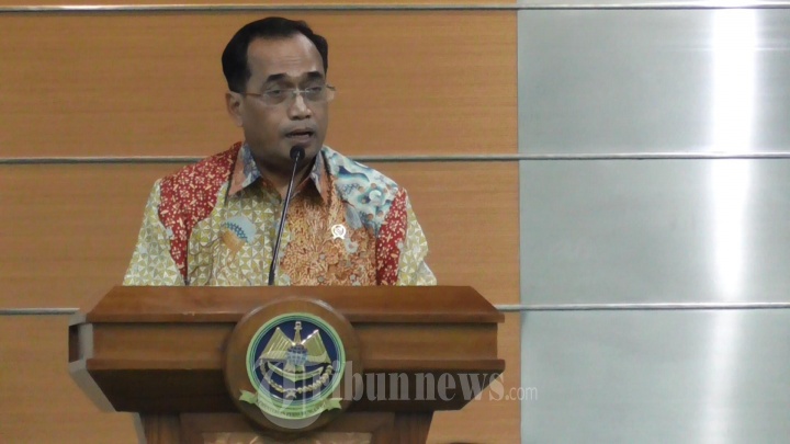 Menhub Budi Karya Sumadi Konpers Masalah STIP
