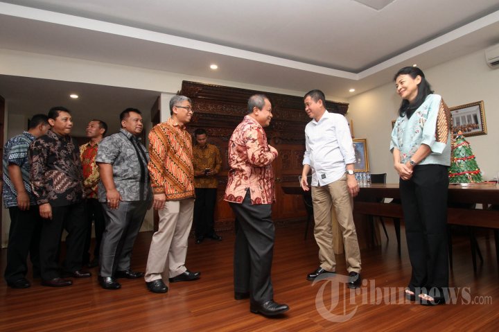 Menhub Jonan Gelar Open House