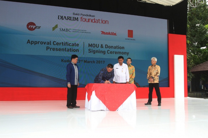 Menhub Resmikan Bakti Pendidikan Djarum Foundation