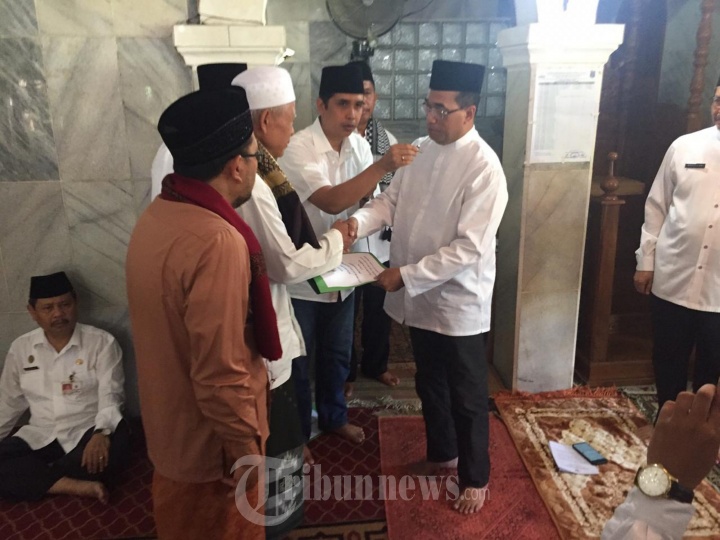 Menhub Silaturahmi ke Masjid Al Makmur Jagakarsa