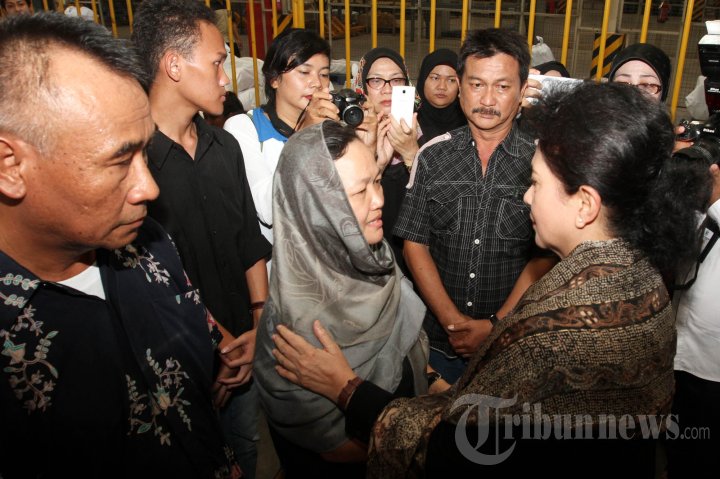 Menkes Sambut Jenazah Dokter Andra di Bandara Soetta