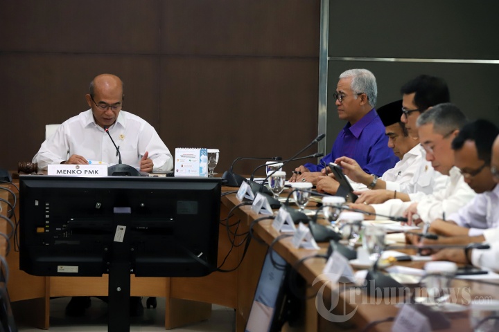 Menko PMK Gelar Rapat Bahas Revisi Hari Libur 2020