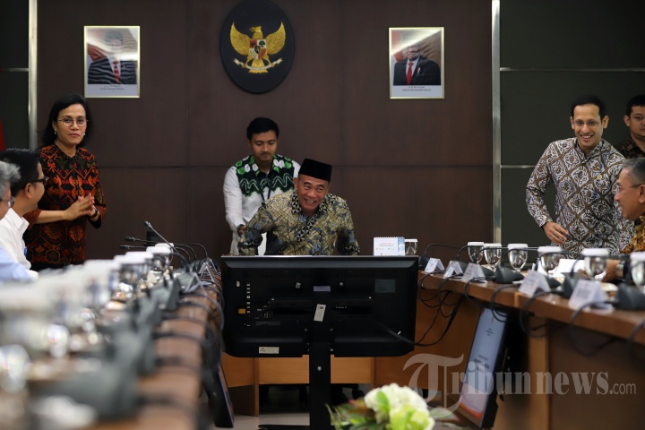 Menko PMK Gelar RTM Bahas Dana BOS