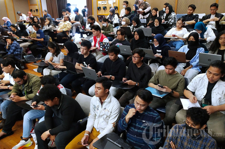 Menkop UKM Teten Masduki Beri Kuliah Umum di SBM ITB