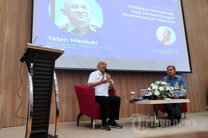 Menkop UKM Teten Masduki Beri Kuliah Umum di SBM ITB
