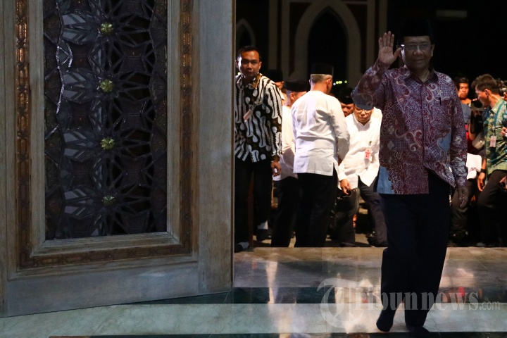 Menkopolhukam Hadiri Doa Bersama di Masjid Agung Natuna