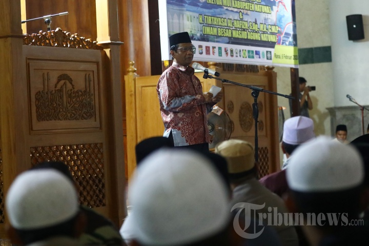 Menkopolhukam Hadiri Doa Bersama di Masjid Agung Natuna