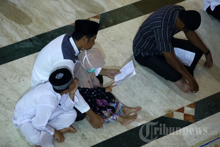 Menkopolhukam Hadiri Doa Bersama di Masjid Agung Natuna